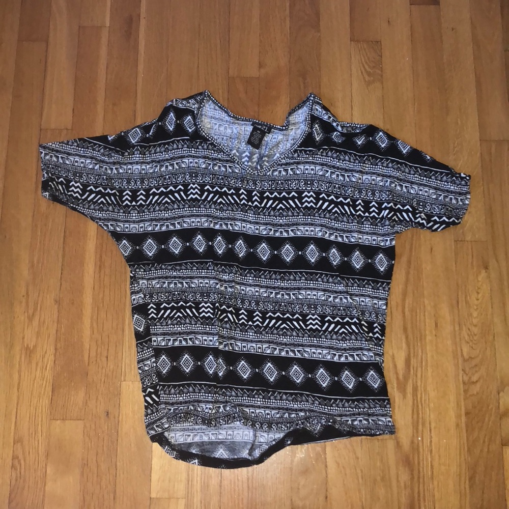 over sized patterned tee